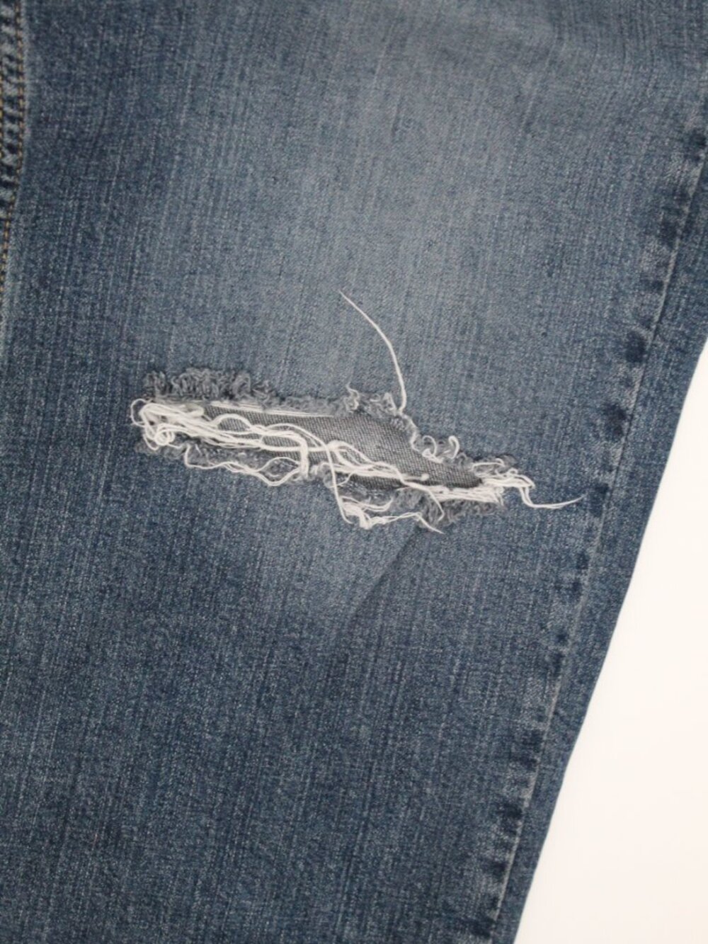 LEVIS Signature Relaxed Mens Jeans 40 x 32 Distressed Denim Med Wash EXC COND - Picture 5 of 8